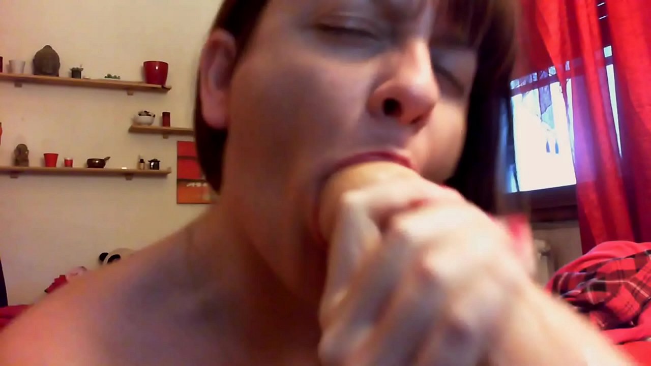 Orgasme gedhe kanggo adhine sing reged, mbukak cangkeme lan ngombe kabeh